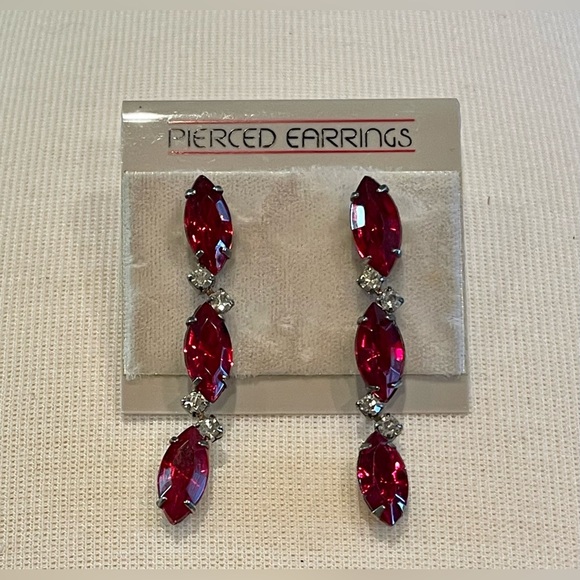 Red Crystal Marquise Shaped Drop Earrings - Picture 1 of 2